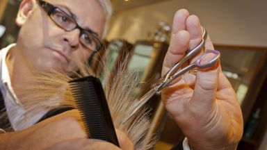 Група природозащитници призовава фризьорските салони в Обединеното кралство да рециклират