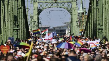 Хиляди унгарци се включиха в ежегодния гей парад в Будапеща