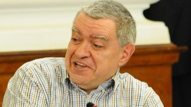 В момента сме заобиколени с чудовищни лъжи Това заяви в