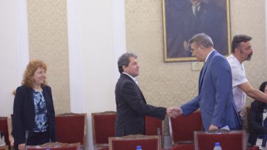 Приключиха консултациите на Има такъв народ и с ДПС за