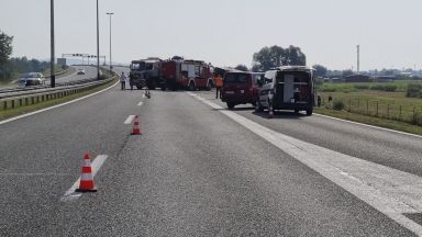 Десет души загинаха и десетки бяха ранени в тежка пътна