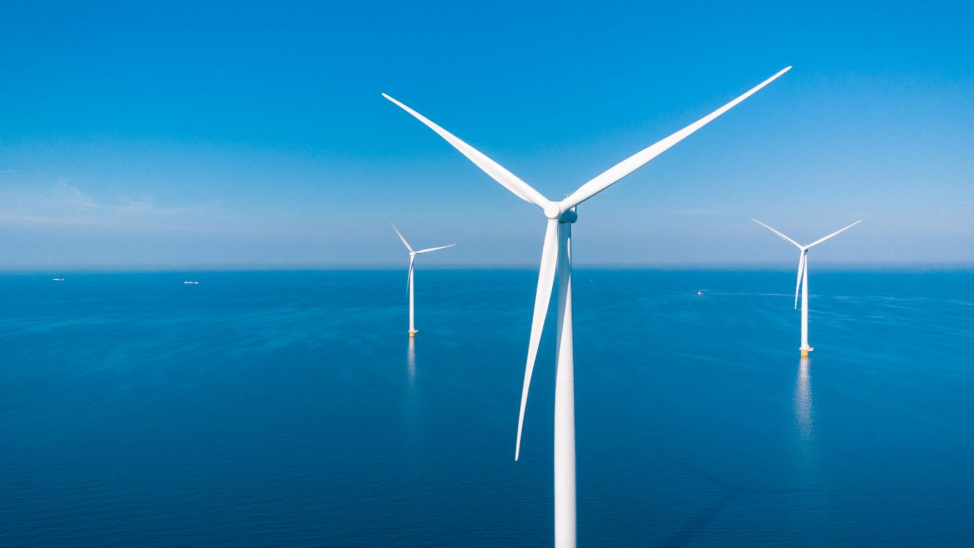 Прогноза: Офшорната вятърна енергия ще се увеличи над 11 пъти до 2030 г.