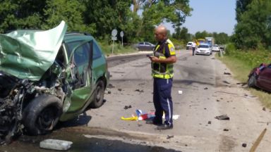 7 души сред които две деца на 5 и 6