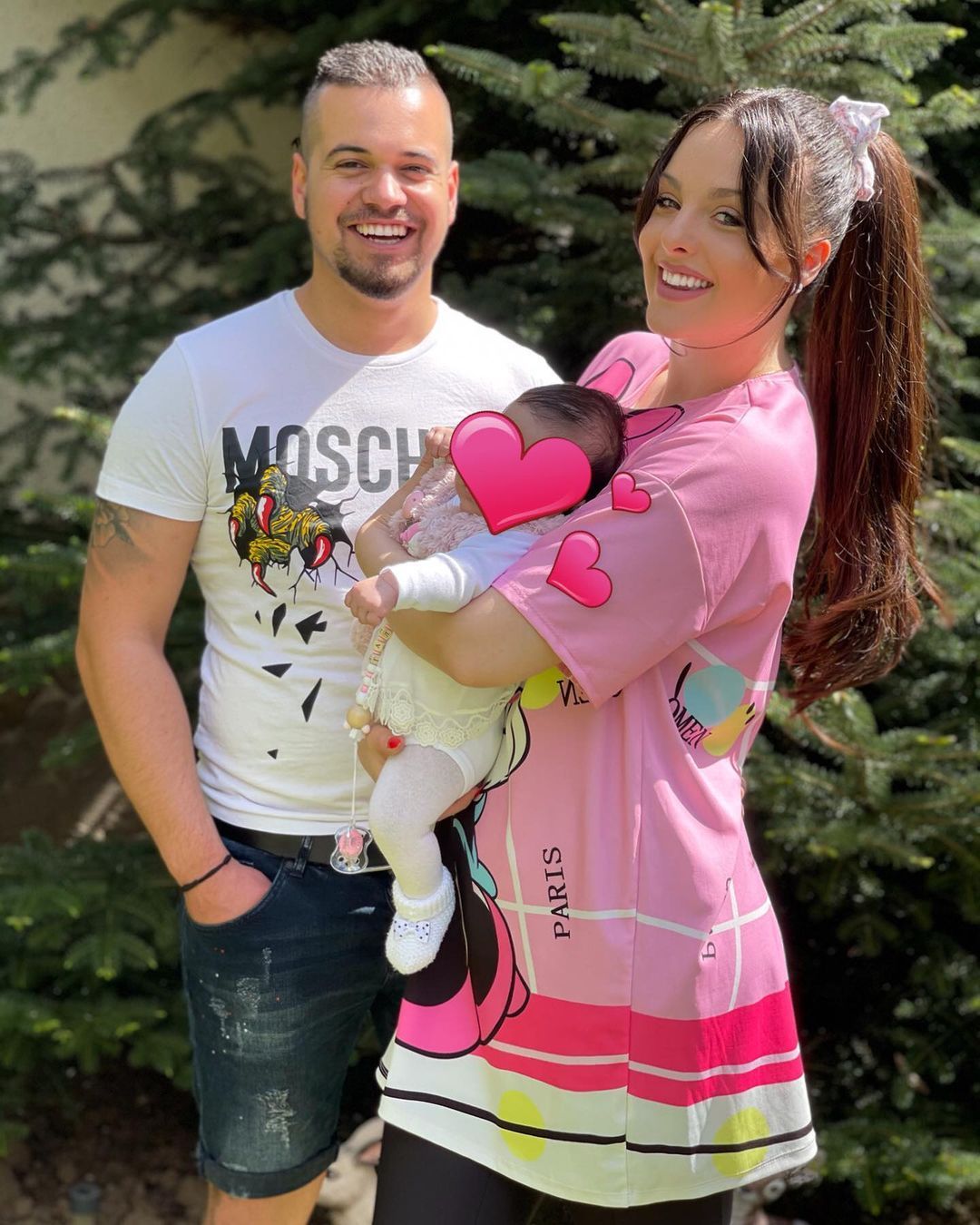 Симона Загорова с Даниел и дъщеря им Галина