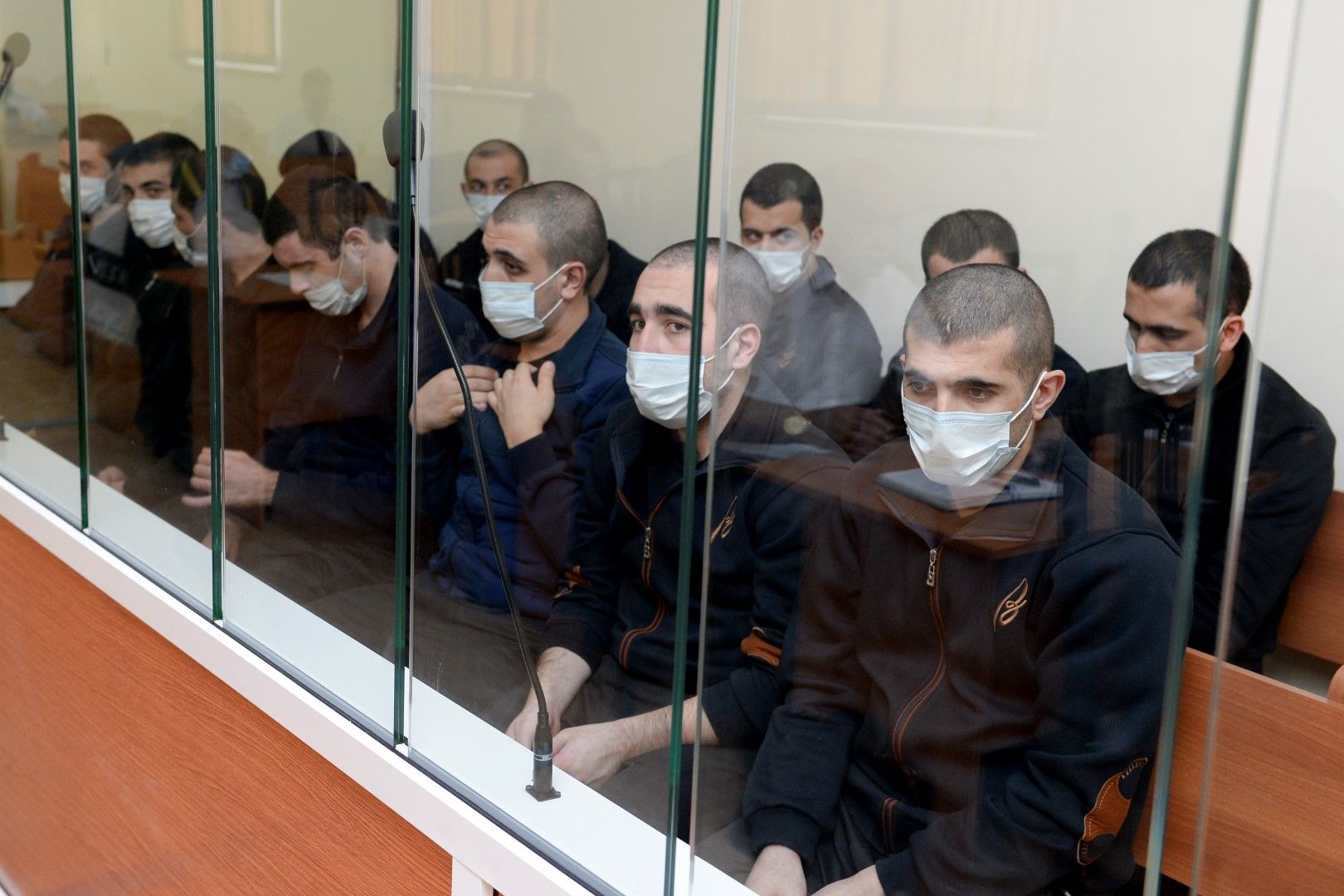 13 арменски войници в съдебната зала в Баку на 16 юли