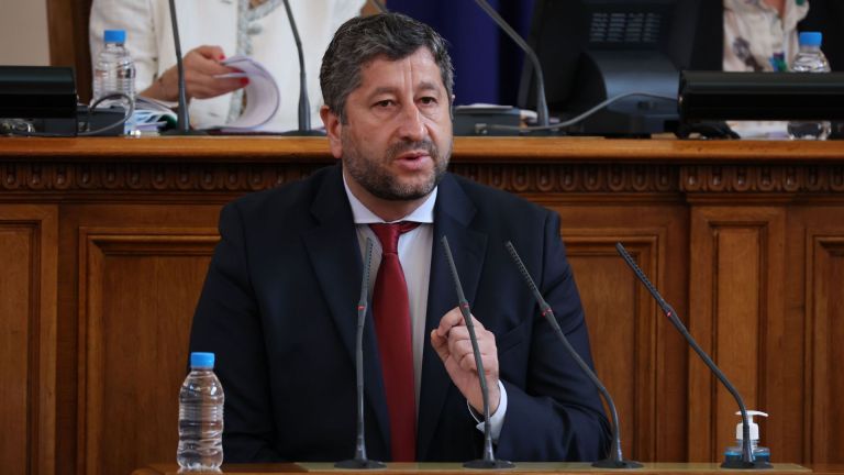 Подкрепа за правителство без ГЕРБ и ДПС ще дадат Демократична