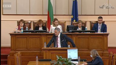 Твърденията колко зле са станали нещата с ваксинационния процес се