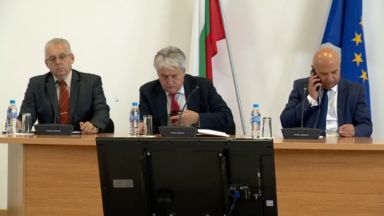 МВР не слугуваше на нито една политическа партия на тези