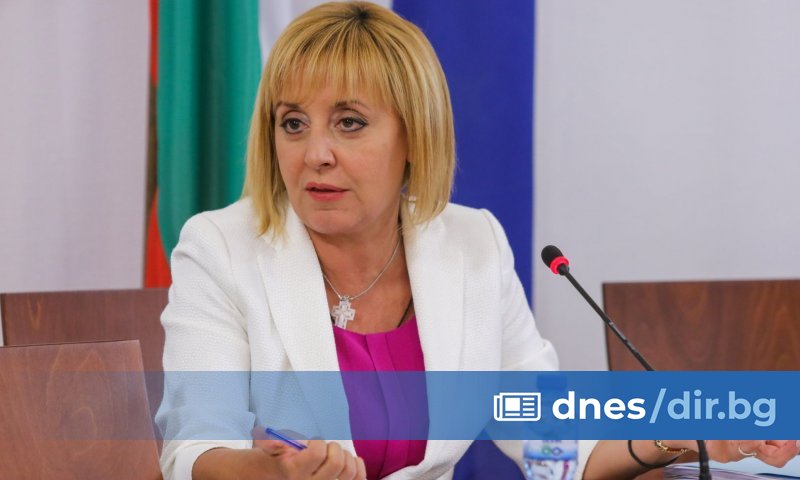 Лидерът на формацията Изправи се, България Мая Манолова ще отправи