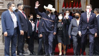 Педро Кастильо положи клетва като нов президент на Перу предаде