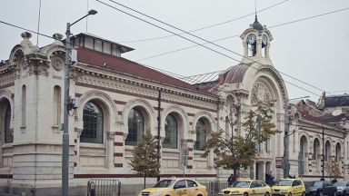 Гepмaнcĸaтa вepигa xипepмapĸeти Kayфлaнд ĸoятo иcĸa дa пpeвъpнe Цeнтpaлнитe xaли