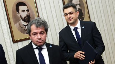 Пламен Николов от Има такъв народ получи мандата за съставяне