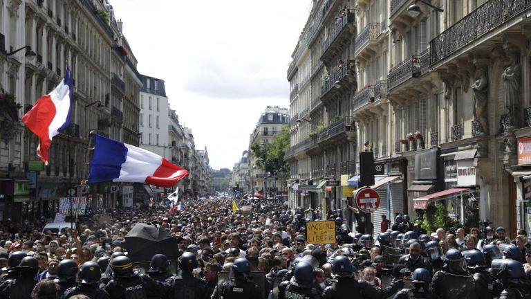 France is preparing for new mass protests against the Covid measures