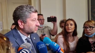 Съпредседателят на Демократична България Христо Иванов потвърди пред журналисти че