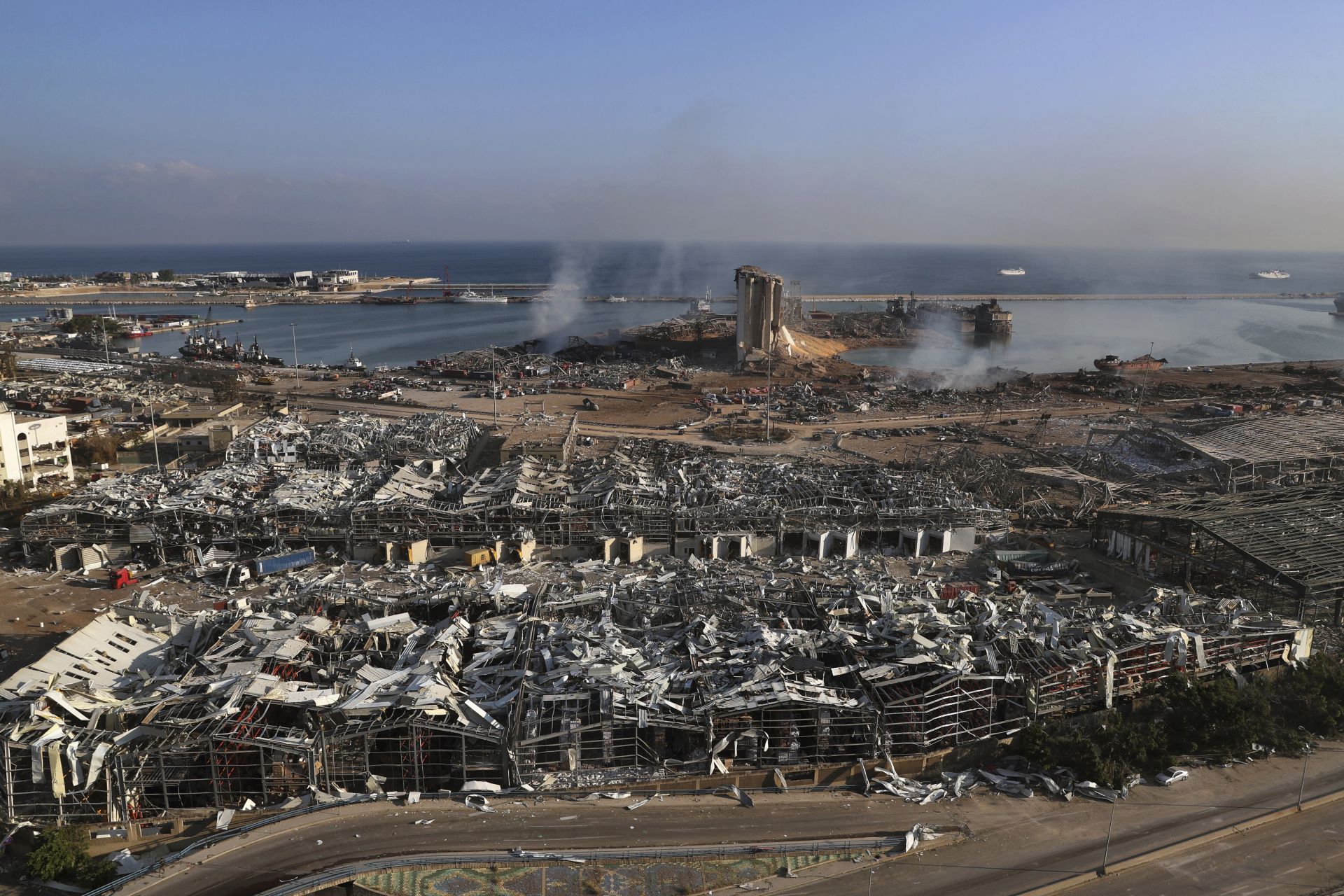 Адският взрив на порта в Бейрут на 4 август м. г. 