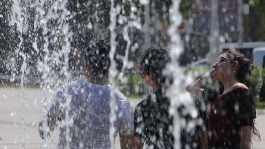 В Хасково и Силистра отчетоха температурни рекорди В 15 часа