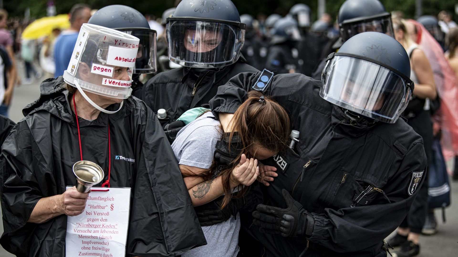 В ﻿Берлин забраниха нови протести на коронаскептиците