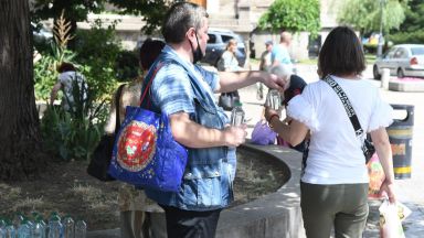 Спешните медици в София получават по 50 сигнала на ден за колабирали в жегите