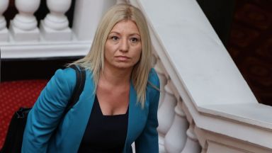 Цецка Бачкова е родена в София Завършва магистратура по политически