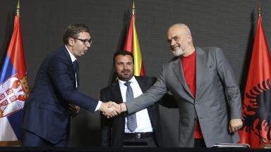 С вечеря снощи в Елбасан на тримата лидери на страните