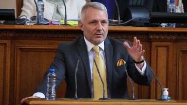 Имаме общо решение в частта да гласуваме всички заедно Заседанието