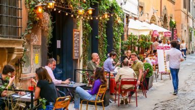 Италия: Какво трябва да знаете за новите правила за туристи от 6 август
