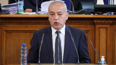 Премиерът Гълъб Донев влезе в спор с лидерът на БСП