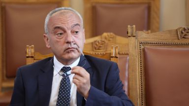 Късо съединение в помещението с бойлерите в подпокривното пространство е