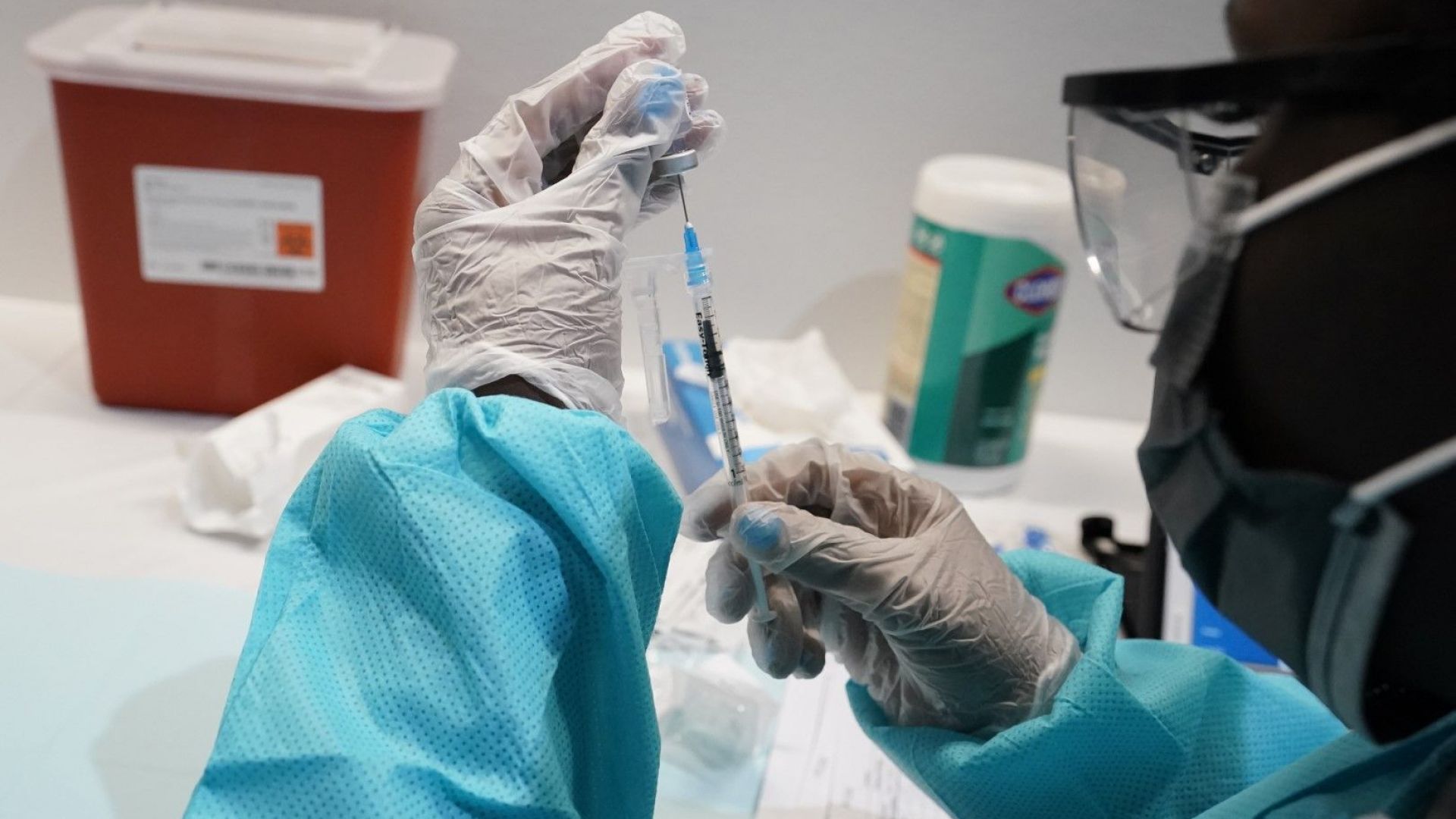 САЩ развалиха договор за милиони с производител на ваксини, объркал "Янсен" с "АстраЗенека"