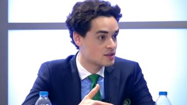 При тези агресивни отношения между политици които се очаква да