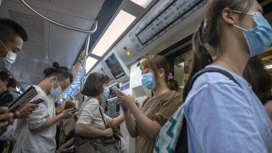 Предполагаемият извършител на вчерашното нападение с нож в токийското метро