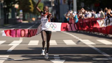 Двоен кенийски триумф на маратона в японската жега