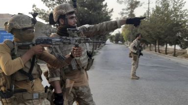 Талибаните превзеха още една столица на афганистанска провинция съобщиха днес