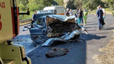 Заради катастрофа временно до обяд бе спряно движението през Кресненското