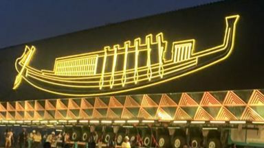 Впечатляващо видео показва преместването на Слънчевата лодка на Хеопс в Големия египетски музей