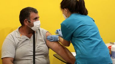 Столичната община разкрива днес зелен коридор за поставяне на ваксини