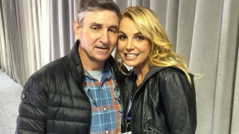 Britney’s father is blackmailing her, asking for $ 2 million before retiring from custody