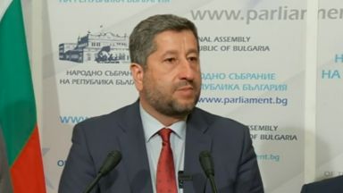 Христо Иванов обвини ГЕРБ в саботаж на регистрацията на ДБ за изборите, те отрекоха