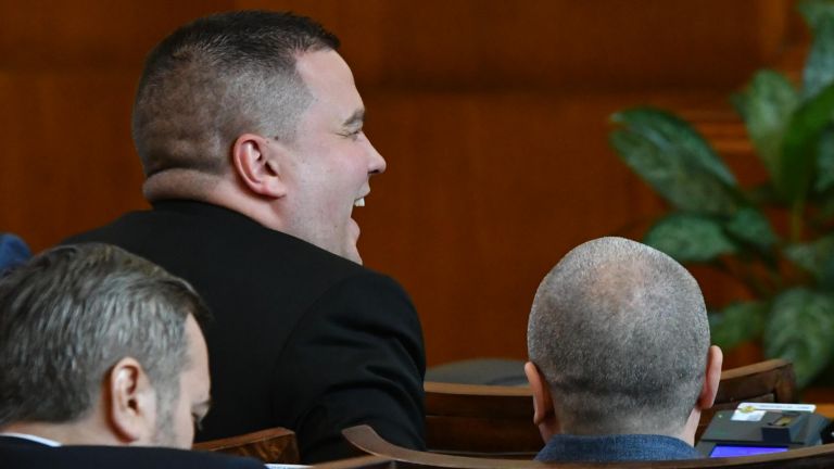 Има такъв народ продължава да втвърдява позиции по отношение на