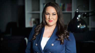 Репортерът на NOVA Владислава Тричкова е само на 27 г