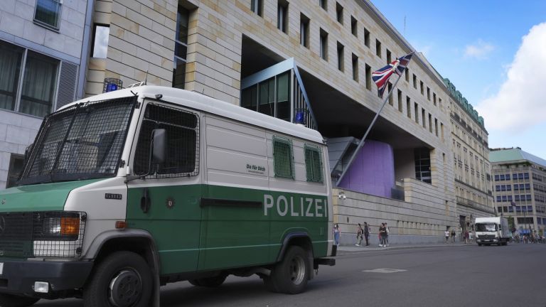 Германското правосъдие обяви днес, че е арестувало британски гражданин, работил