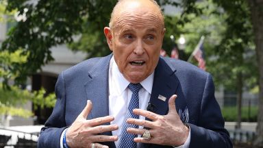 Джулиани подаде молба до съда броени дни след като бе