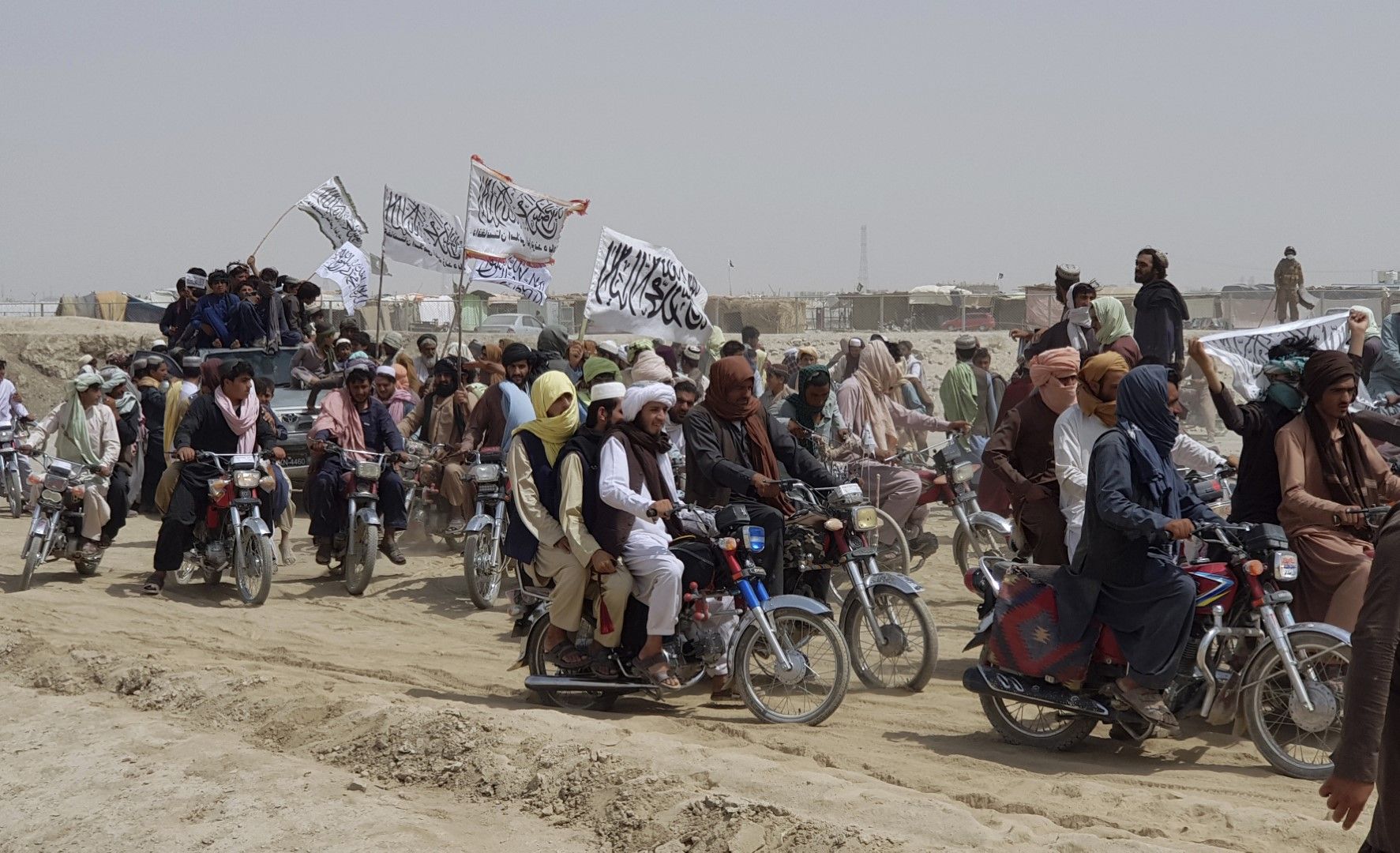 Поддръжници на талибаните по афганистанско-пакистанската границаистан