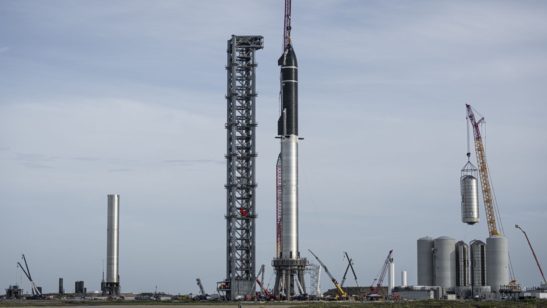Марсианската ракета на SpaceX стартира до края на годината