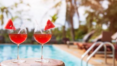 Някъде някой петък следобед Палиш електрическата си кола примерно