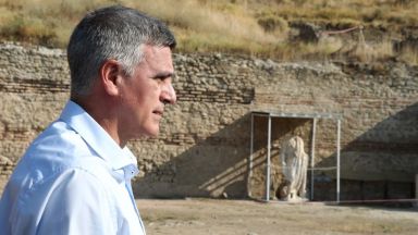 Българите блокирани в Афганистан ще бъдат евакуирани Това обяви служебният