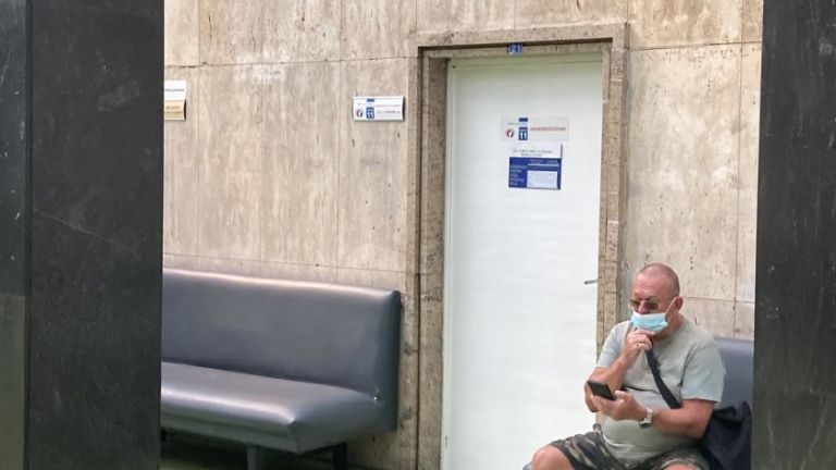 Първият национален постковид център заработи от днес в Пловдив. Приемно-консултативният