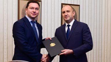 Държавният глава Румен Радев връчи втория мандат за съставяне на