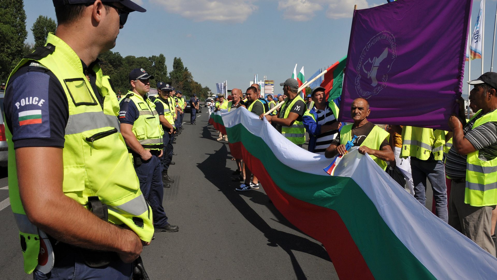 "Автомагистрали - Черно море" искат оставки в АПИ