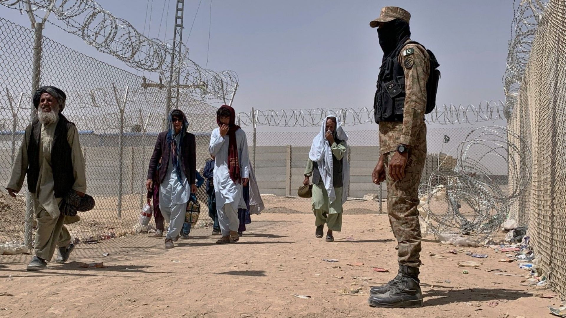 Талибаните ще приемат депортираните от Европа, но ще ги изправят пред съд